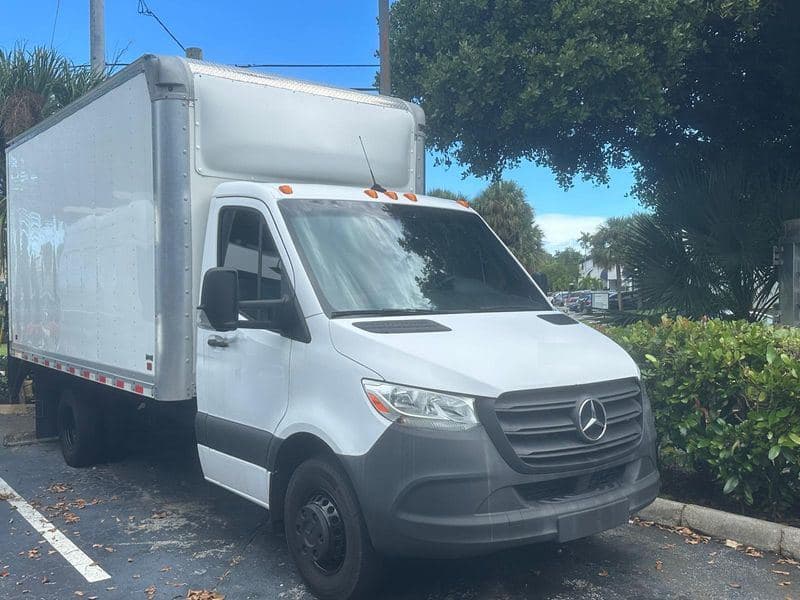 2021 Mercedes-Benz Sprinter image 1