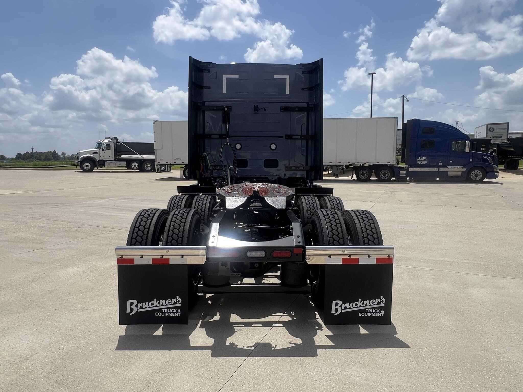 New 2026 VOLVO VNL64T840 Conventional - Sleeper Truck in Bossier City, LA image 3