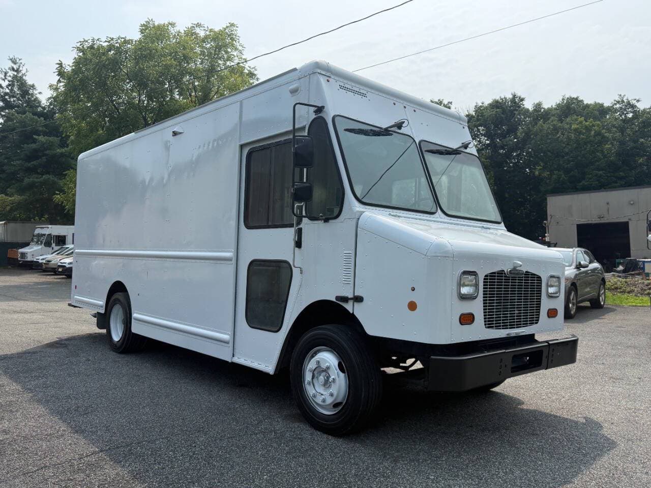 2020 Freightliner MT45 image 8
