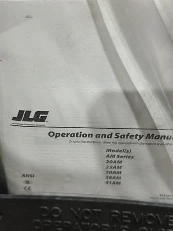 2017 JLG 30AM image 3