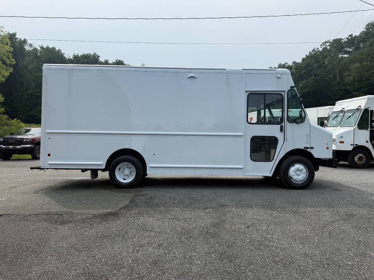 2020 Freightliner MT45 image 2