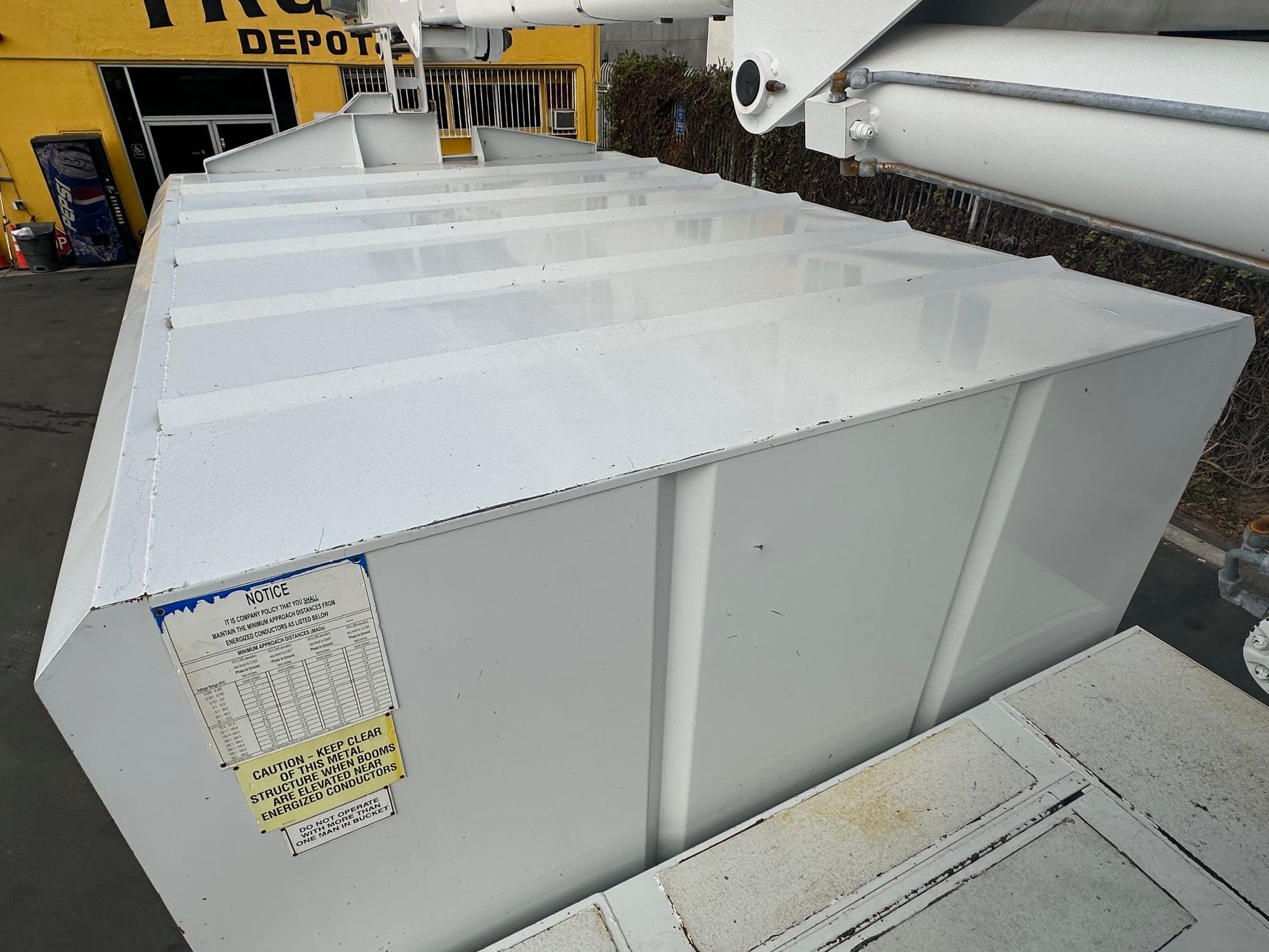 2010 Ford F-750 Forestry Tree Truck image 41