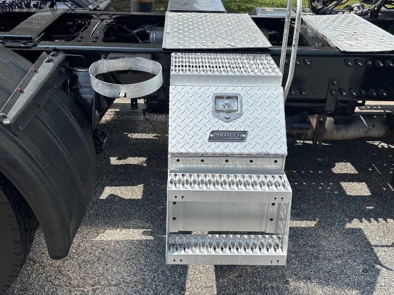 2019 Freightliner Cascadia 113 image 28