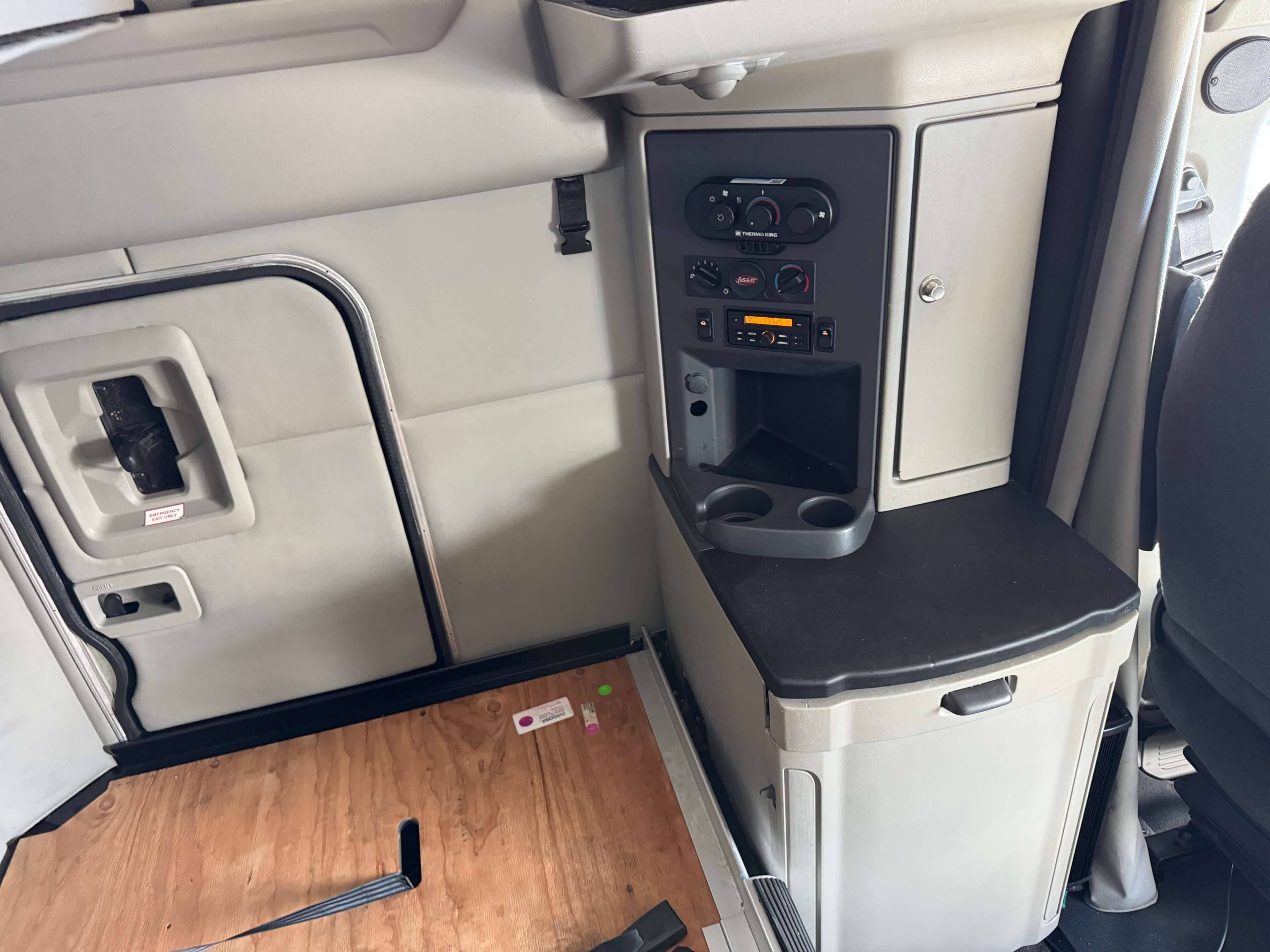 2022 Peterbilt 579 image 21