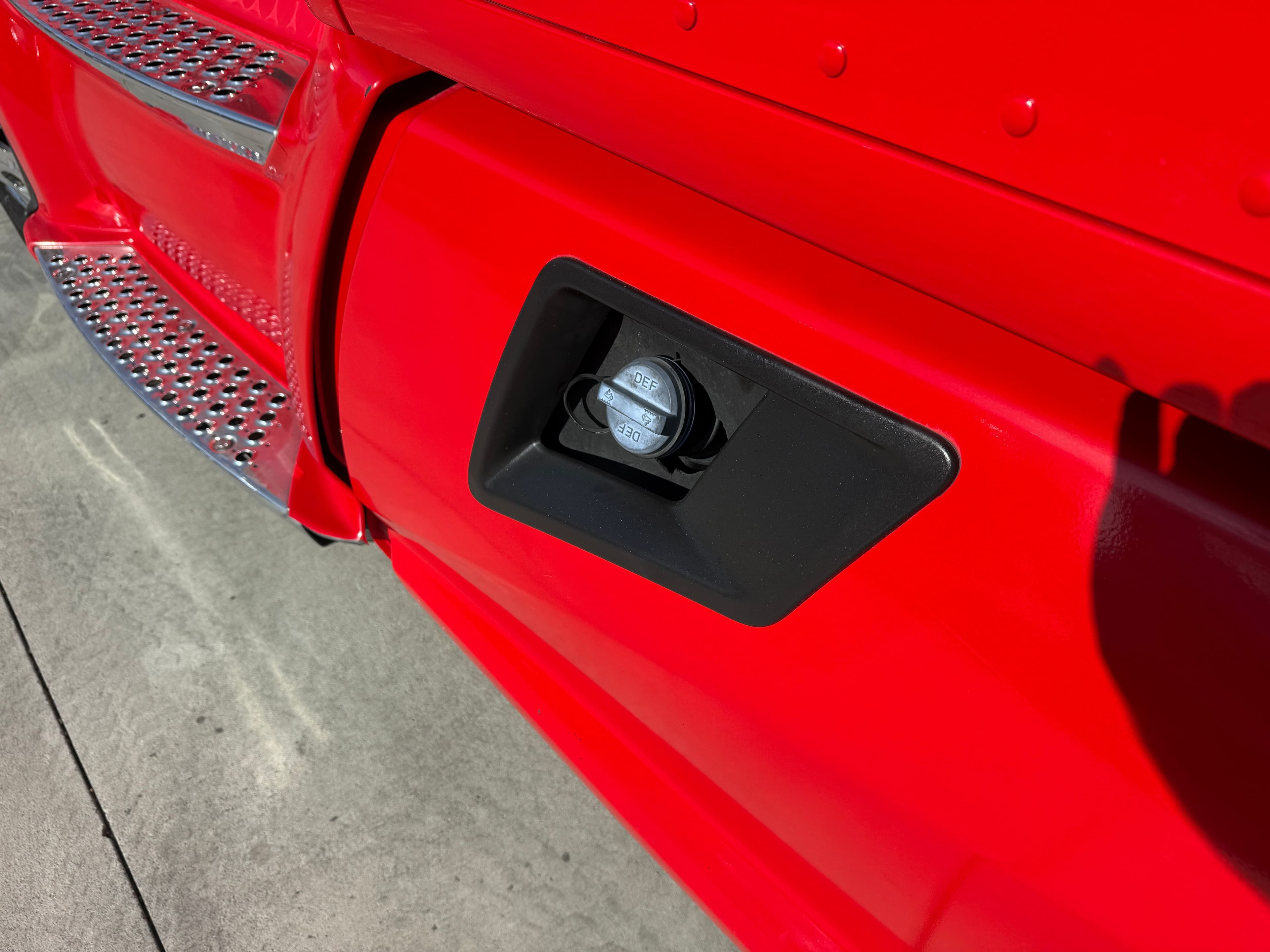 2020 Kenworth T680 image 10