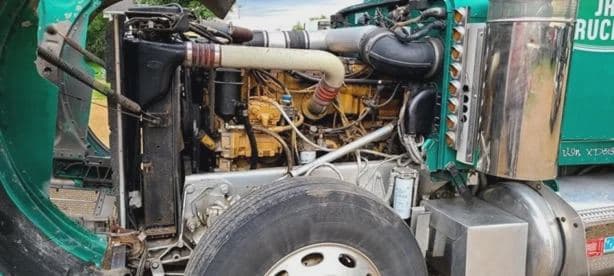 1999 PETERBILT 379 image 8