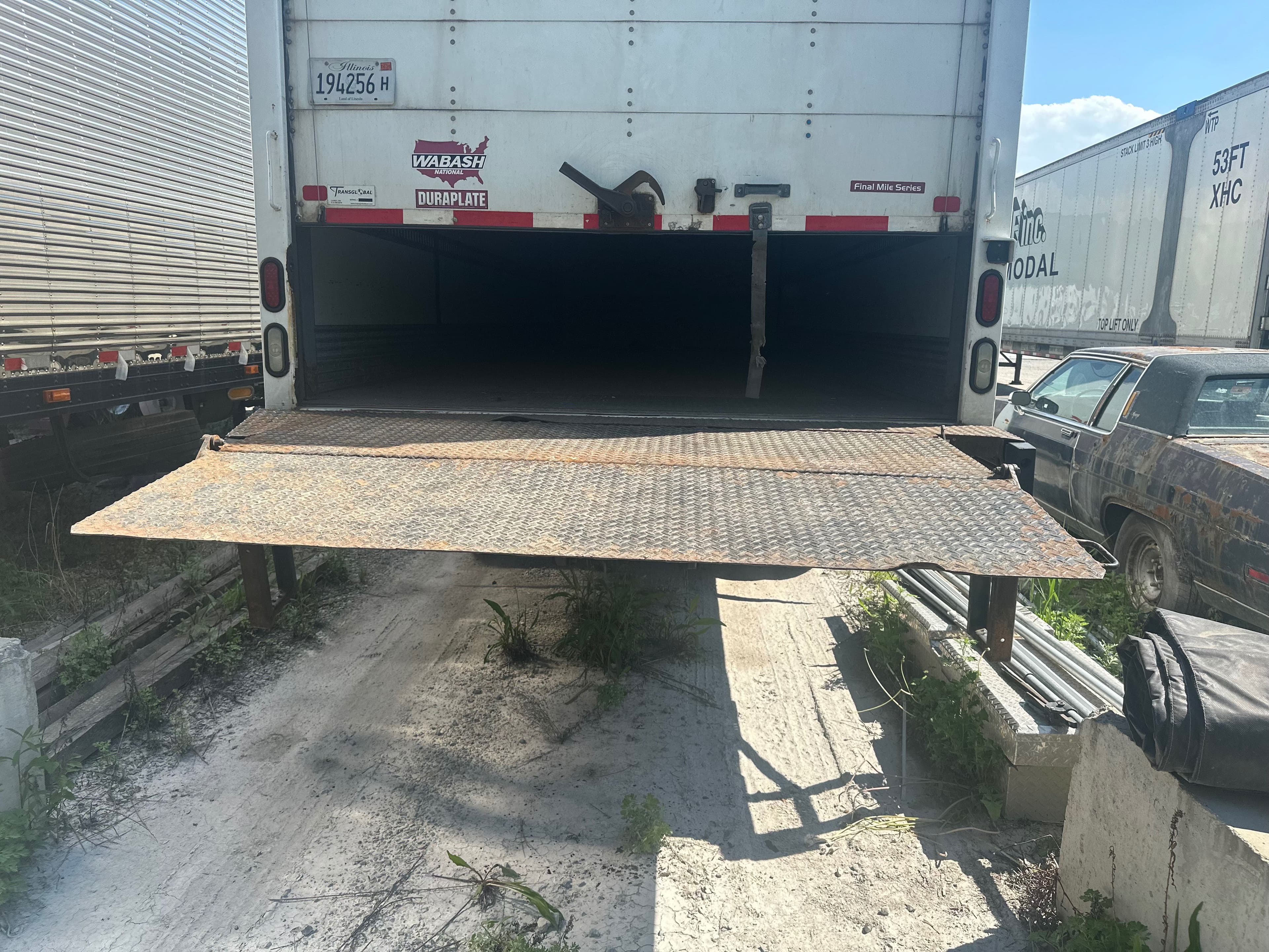 2018 Freightliner M2 image 4