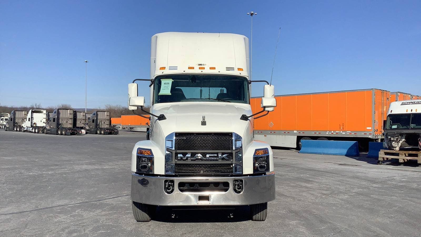 2019 Mack Anthem Day Cab Truck - Mack MP7, Automatic image 1