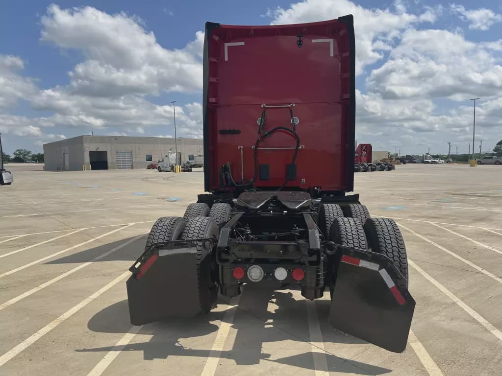 2022 Kenworth T680 image 5