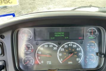 2020 Freightliner M2-106 image 21