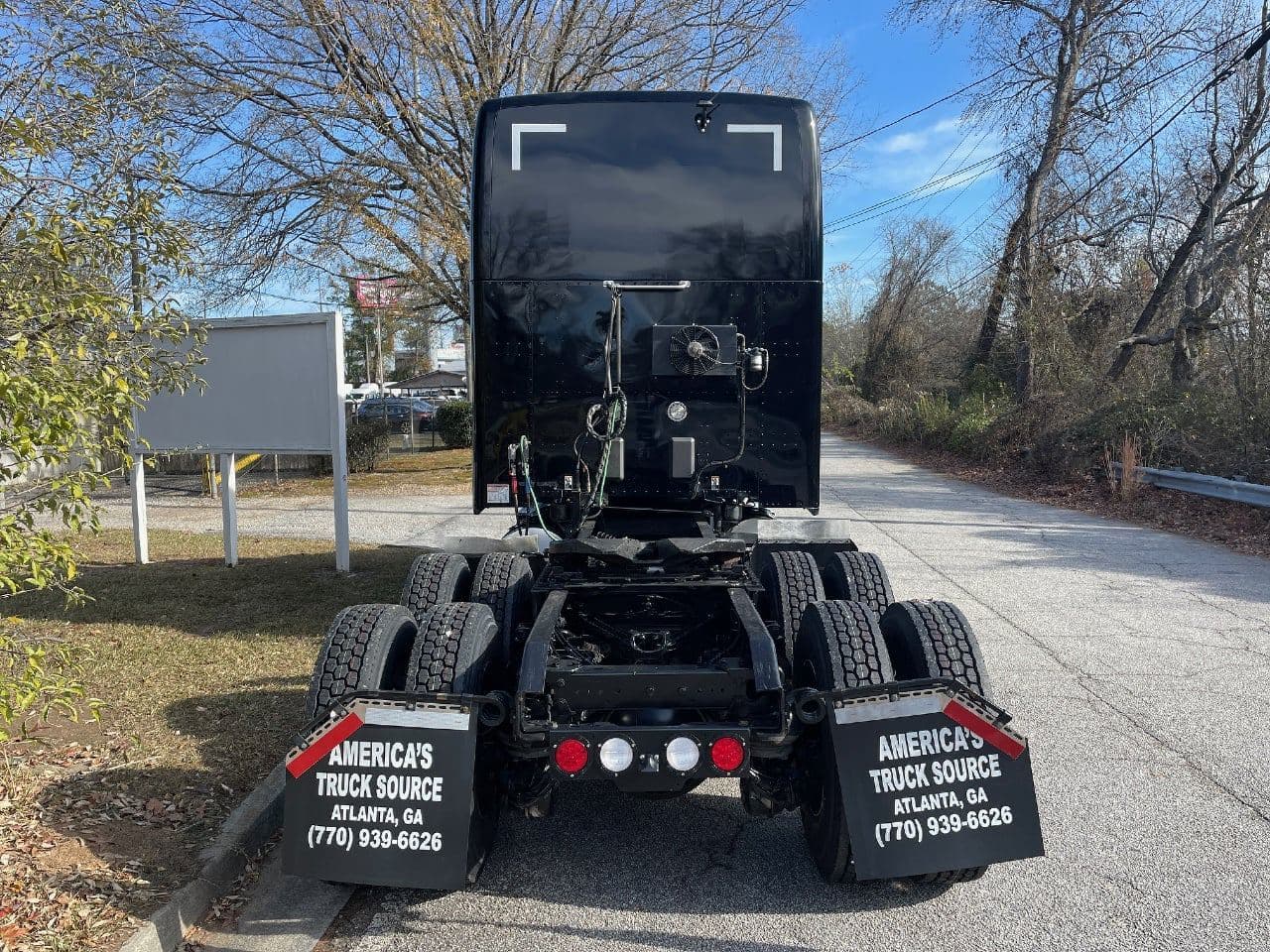 2021 Kenworth T680 image 4