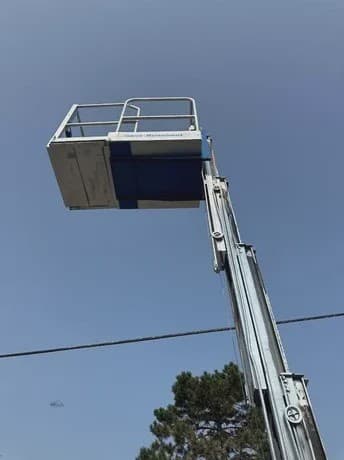 2016 GENIE GR20 image 9