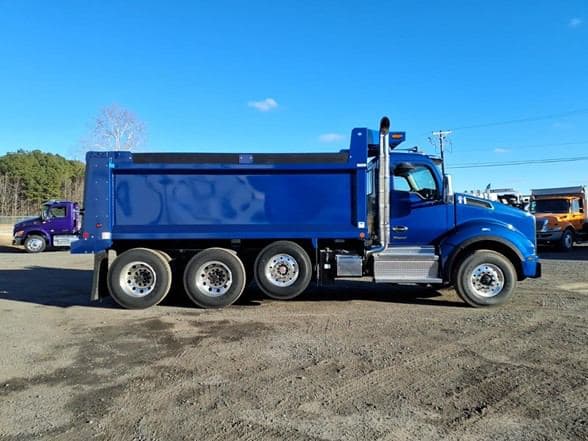 2026 Kenworth T880 image 2