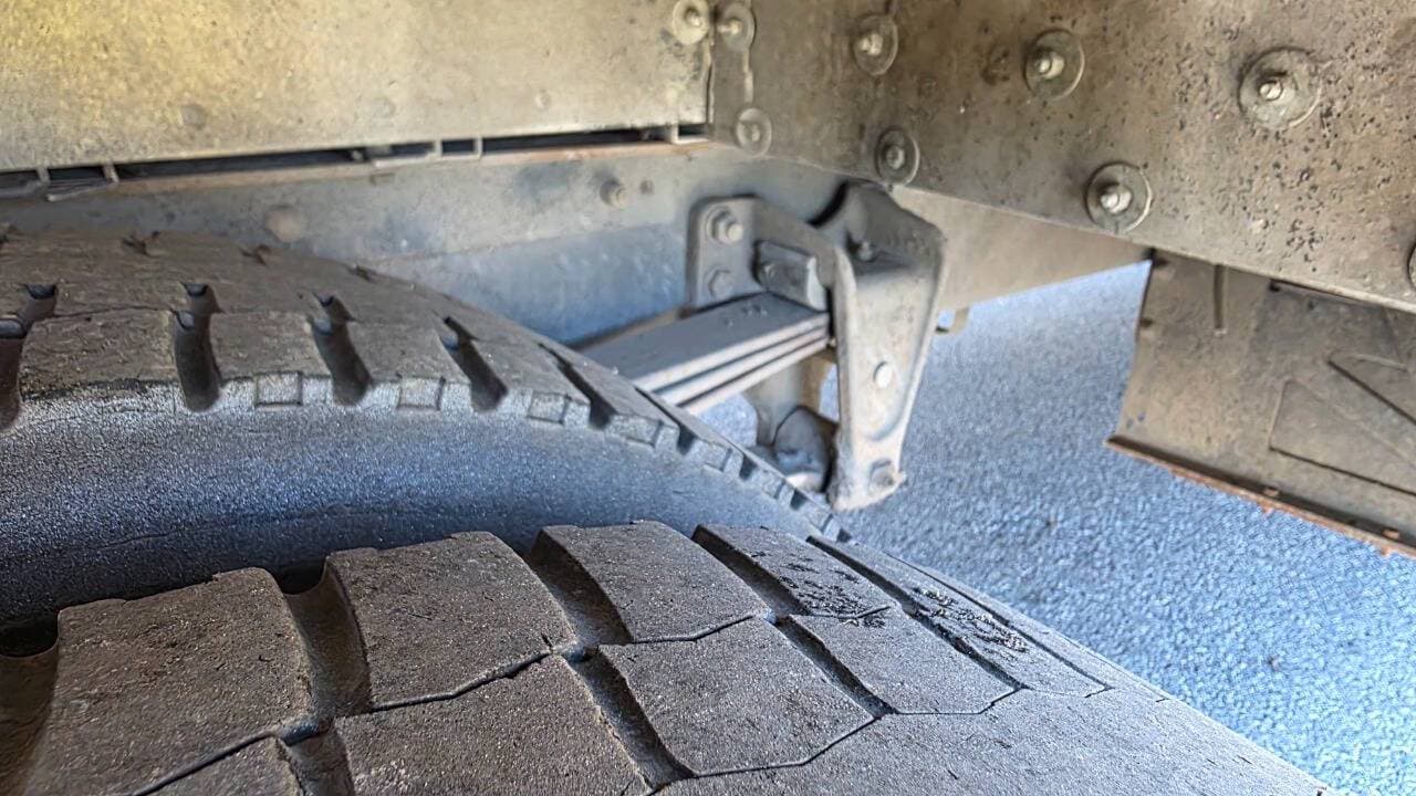 2018 Freightliner MT55 image 15