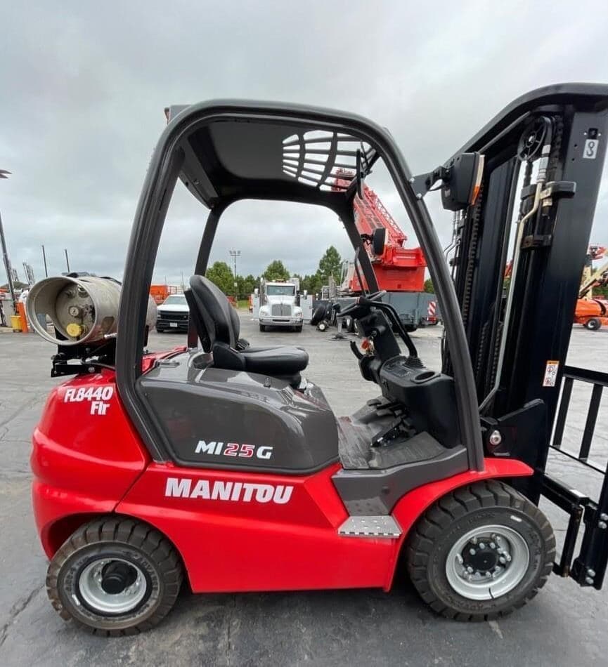 2023 MANITOU MI25G FL8440 image 1