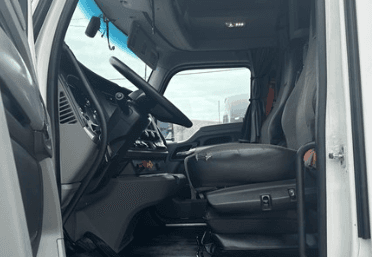 2020 Kenworth T680 image 6
