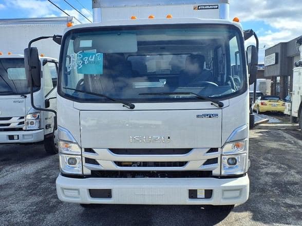 2024 Isuzu NPR HD image 9