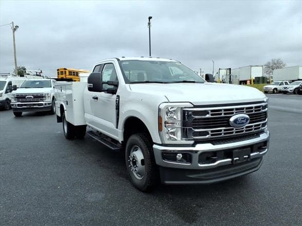 2026 Ford F350 SD XL image 2