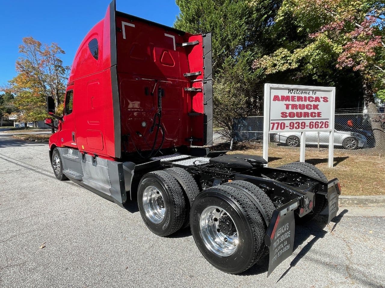 2020 Freightliner Cascadia 126 image 5