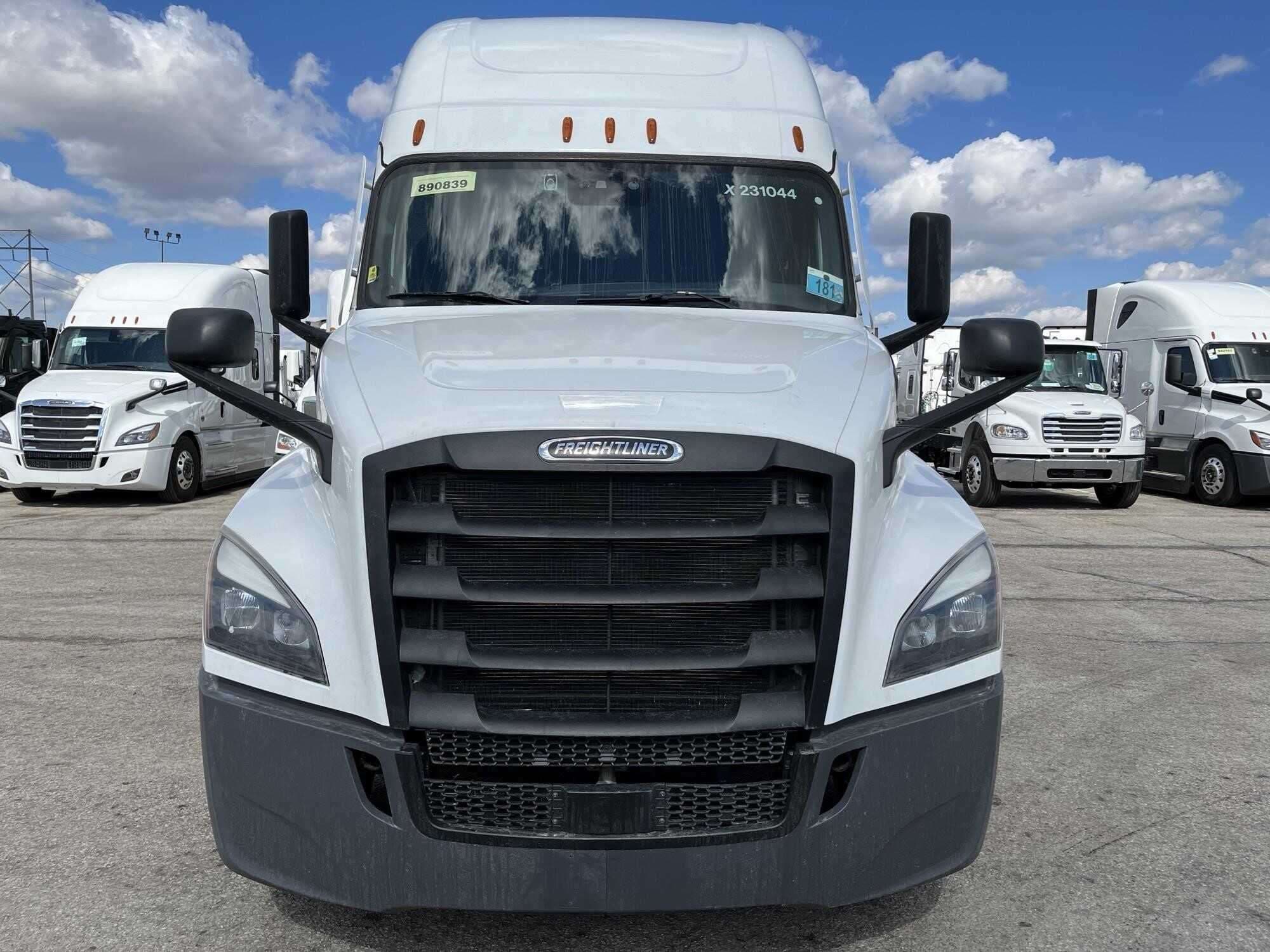 2023 Freightliner Cascadia 126 image 3