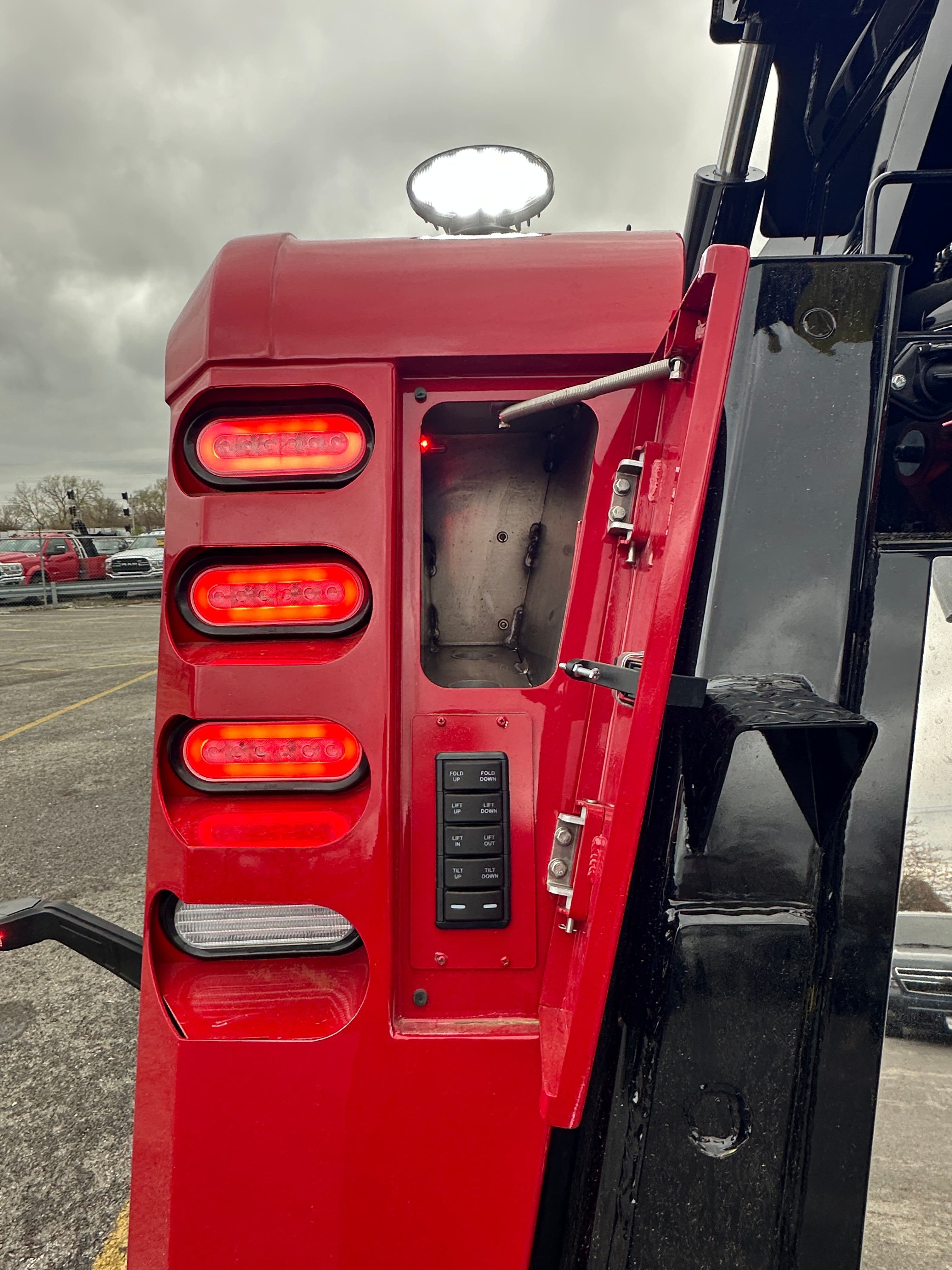 2025 Peterbilt 589  WITH A CENTURY 5130  (SK#: 6165C) image 12