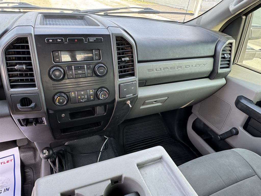2018 Ford F550 image 68