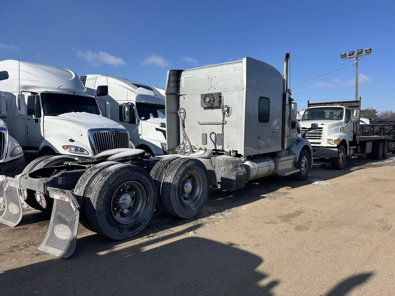 2019 Peterbilt 579 image 3