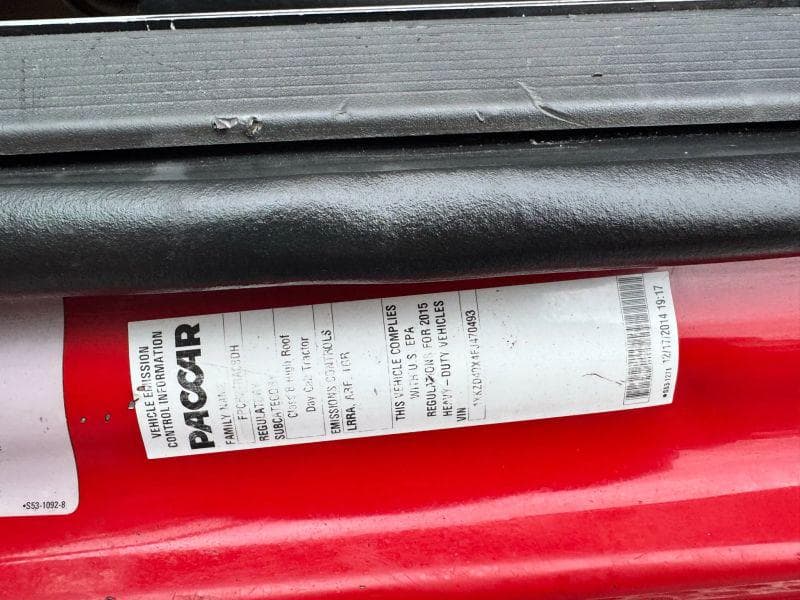 2015 Kenworth T880 image 35