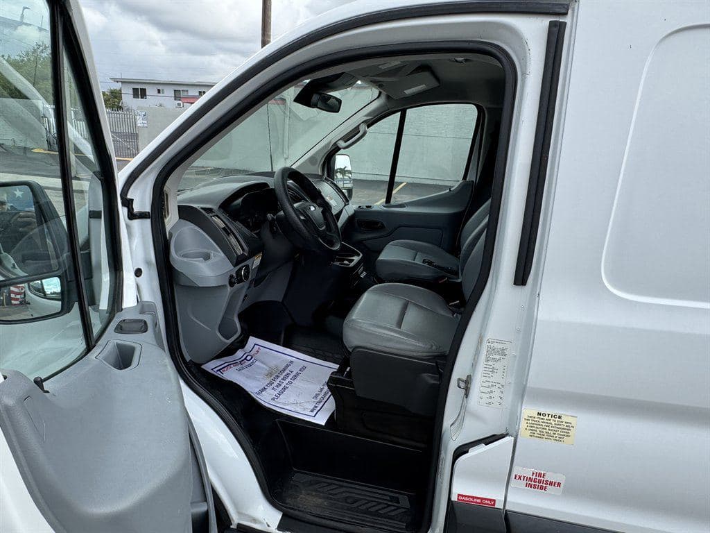 2017 Ford Transit Cargo image 46