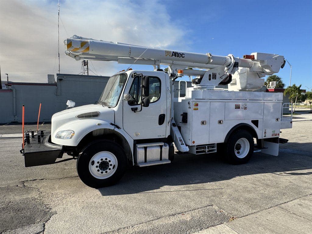 2015 Freightliner M2 106 image 5