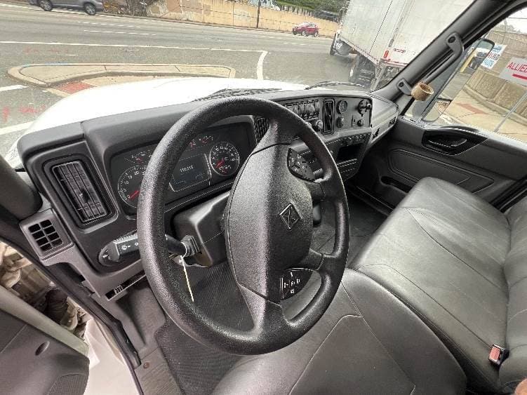 2022 International MV607 Box Truck - 220HP, 6 Speed Automatic, Roll up Door image 17