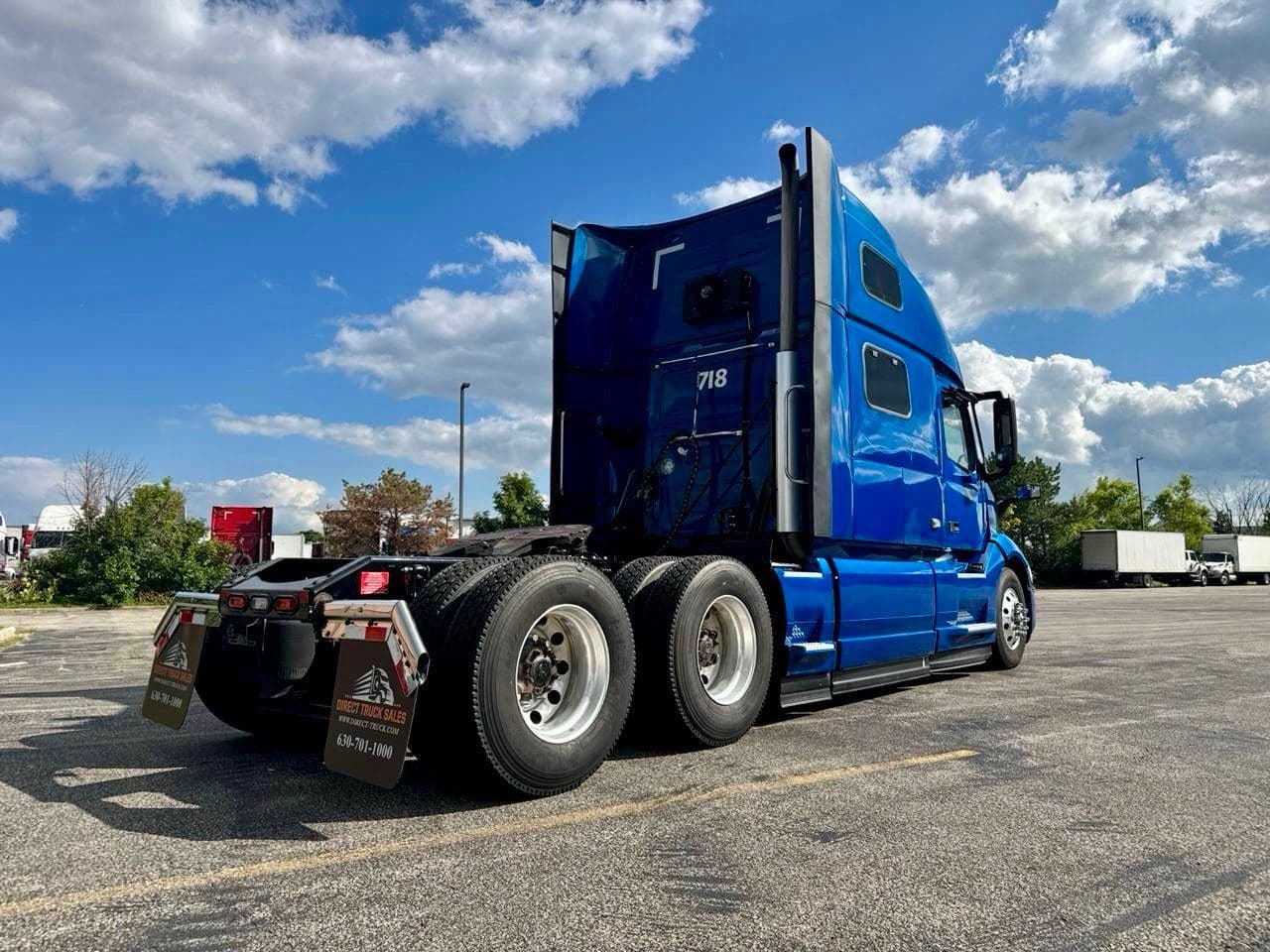 2022 Volvo VNL64T860 image 4