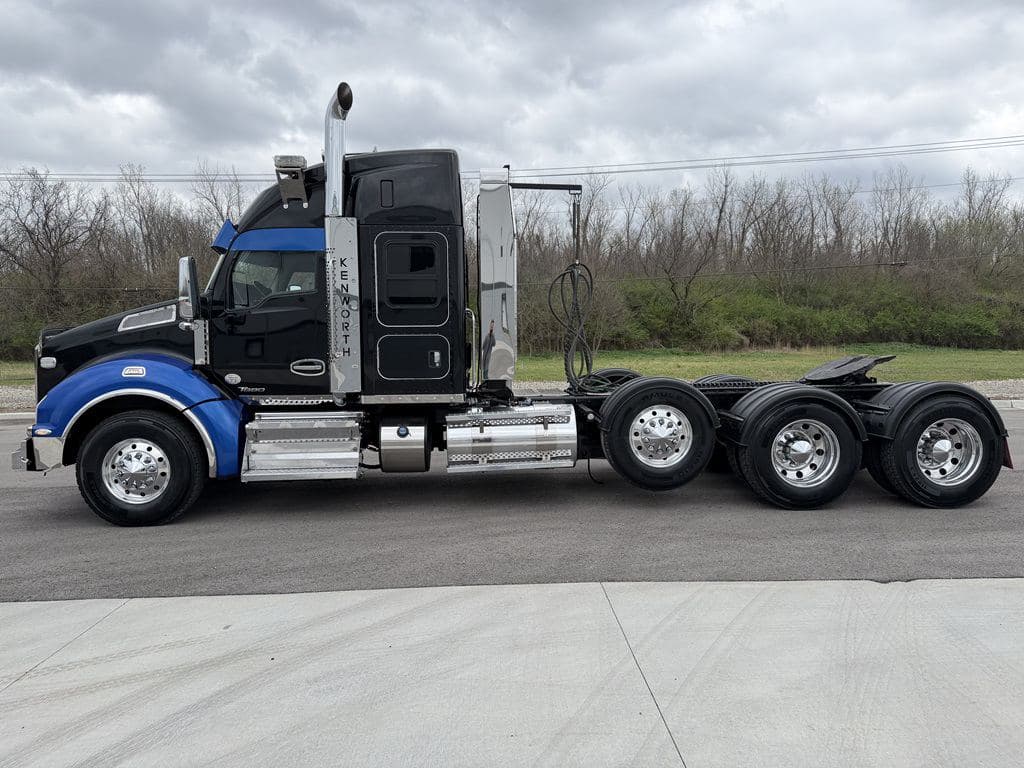 Used 2020 KENWORTH T880 image 10