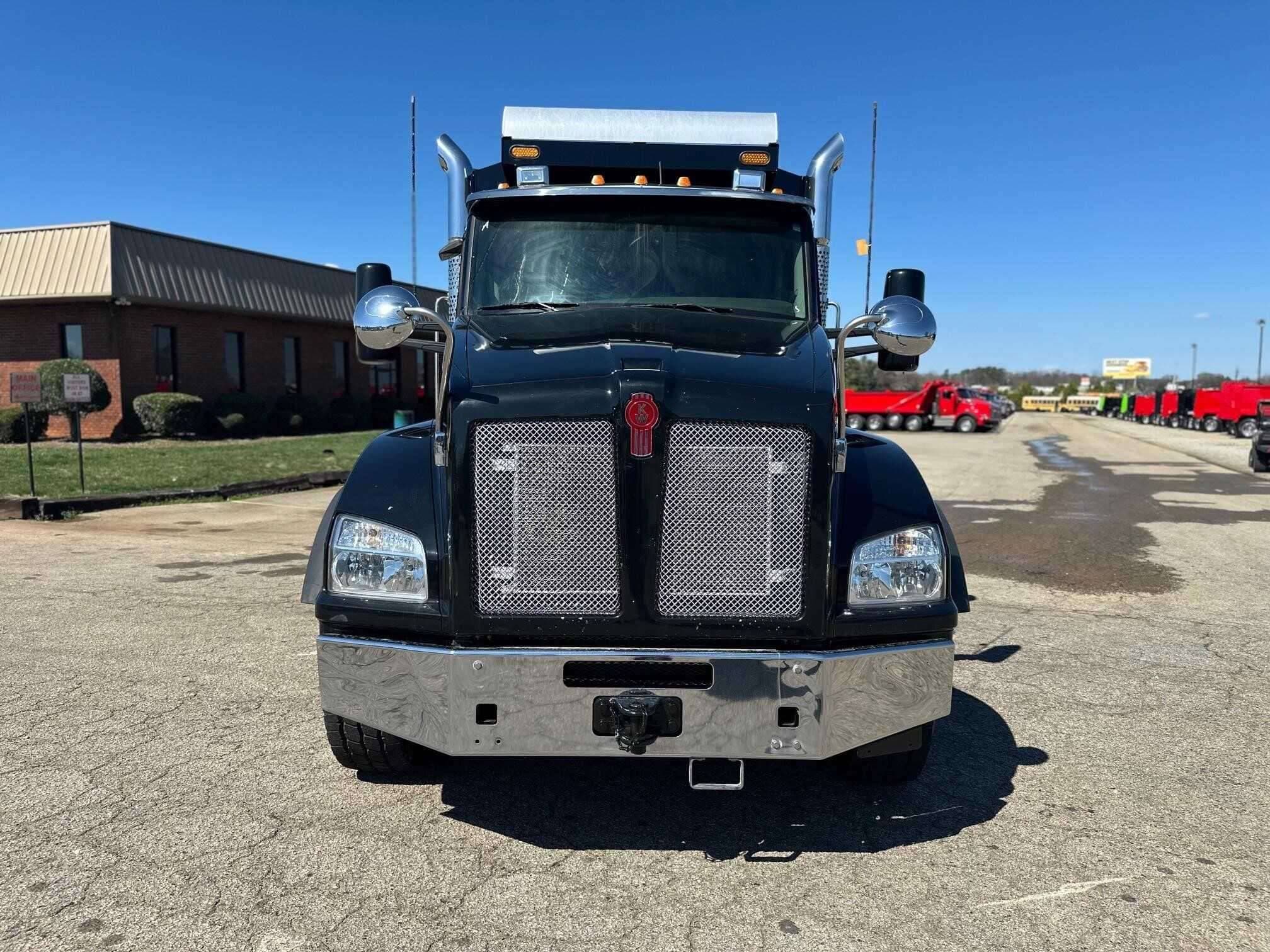 2023 Kenworth T880 image 6
