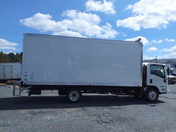 2025 Isuzu NRR image 4