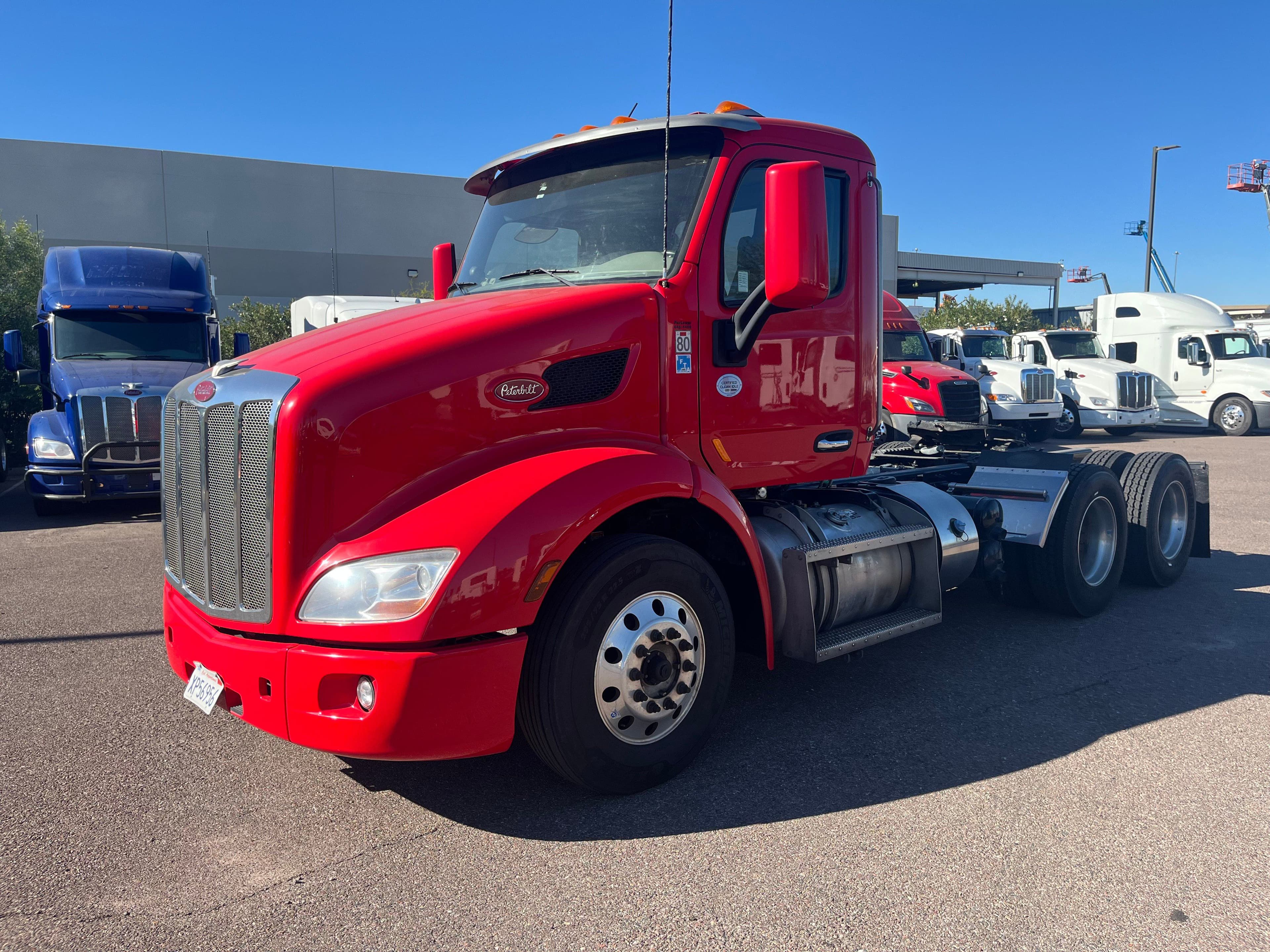 2020 Peterbilt 579 image 1