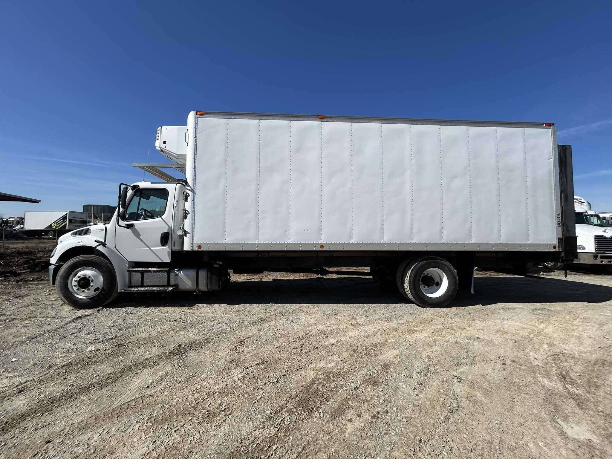 2019 Freightliner M2 image 7