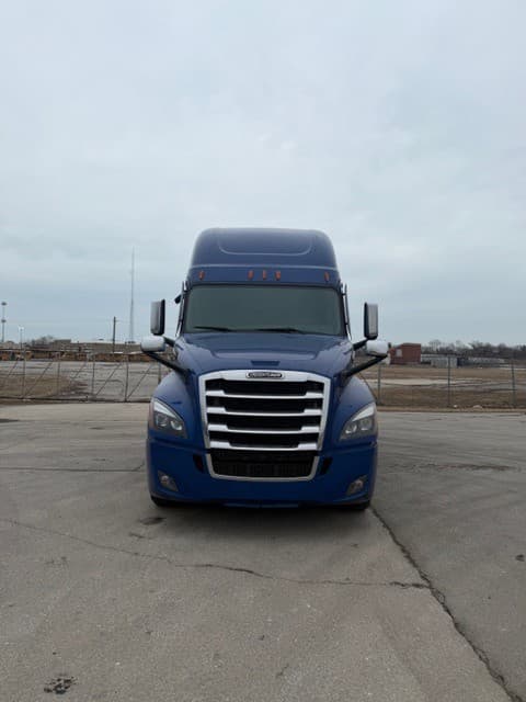 2024 Freightliner Cascadia image 11