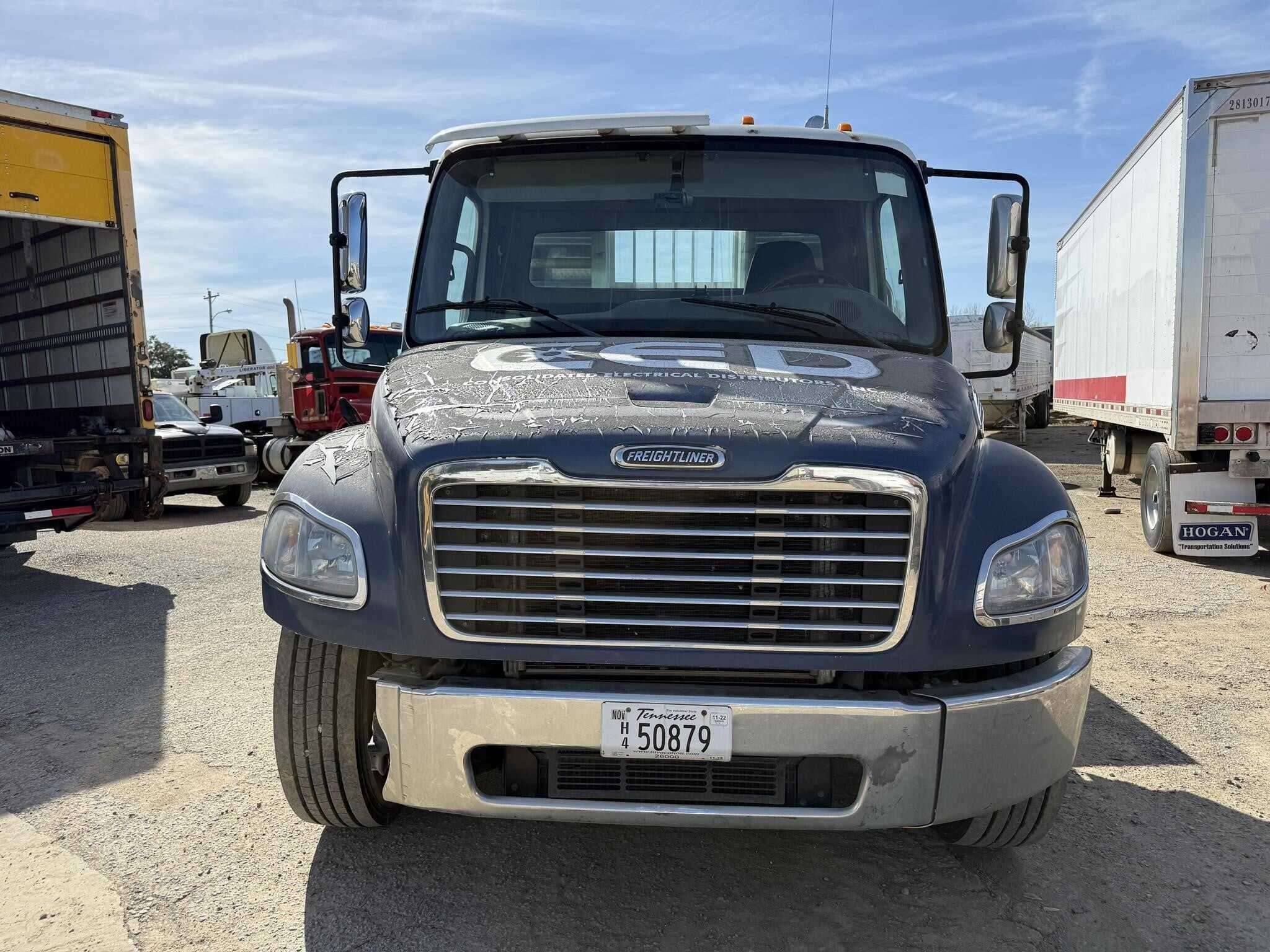 2017 Freightliner M2 image 13