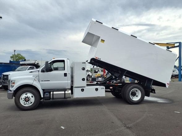 2027 Ford F750 SD image 5