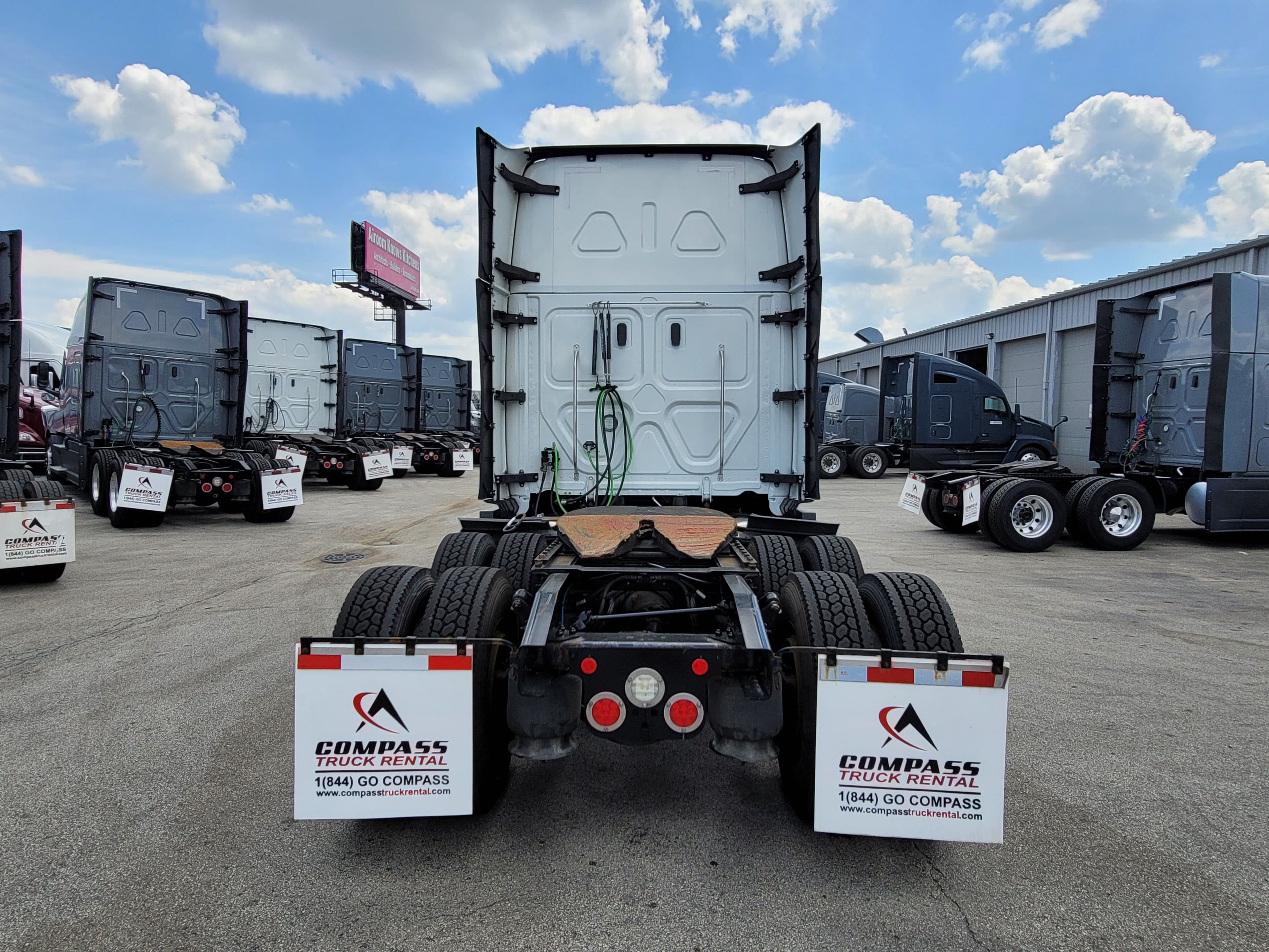 2022 Freightliner Cascadia 126 image 3