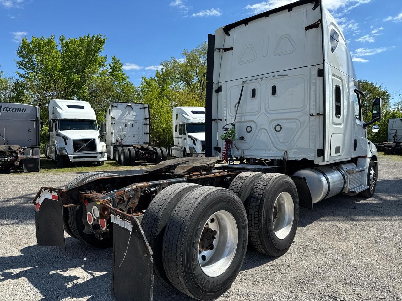 2020 Freightliner Cascadia image 3