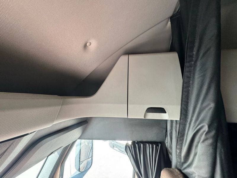 2019 Freightliner Cascadia image 29