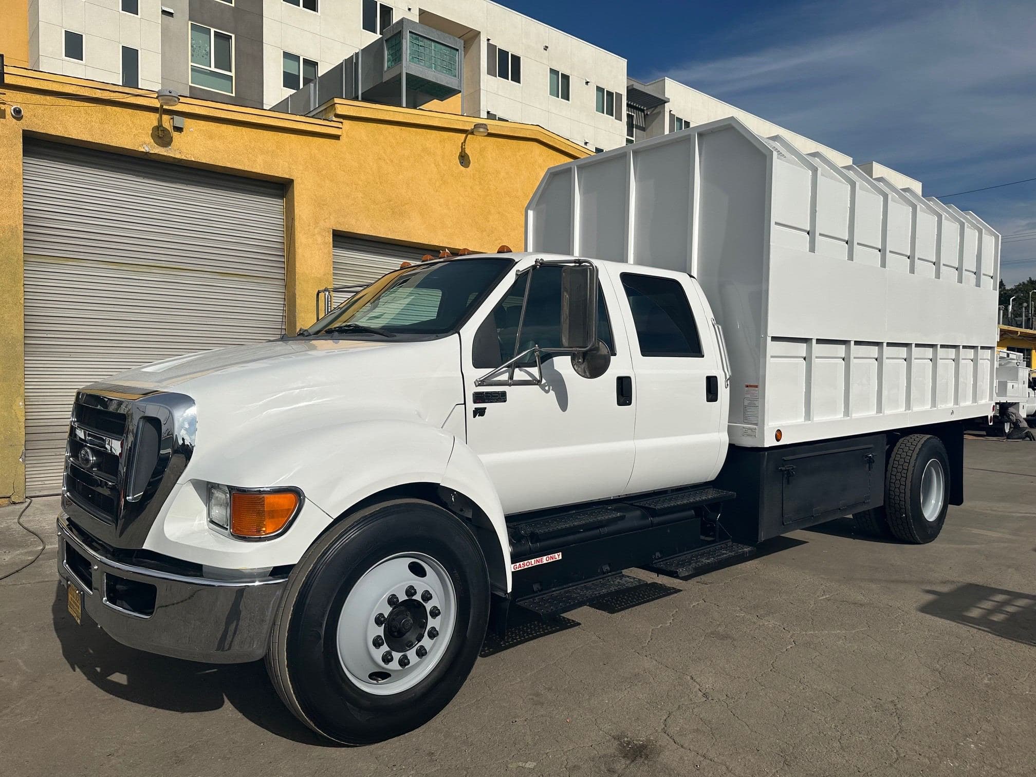 2015 FORD F650 SD Crew Cab Chipper Dump 13409 image 6
