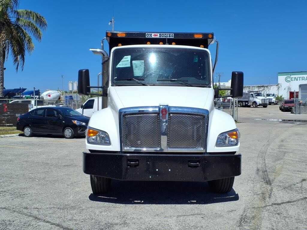 1995 Kenworth T600 image 3