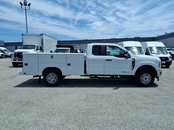 2026 Ford F350 SD XL image 3