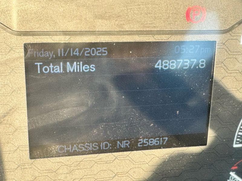 2020 Volvo VNL image 21