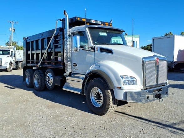 2026 Kenworth T880 image 1