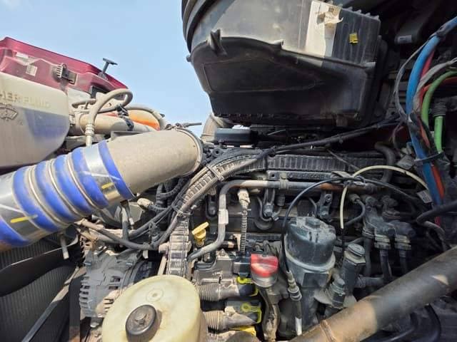 2020 Peterbilt 579 image 6