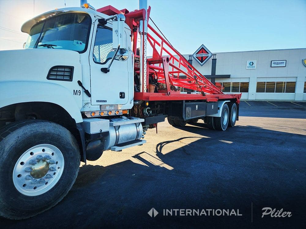 2005 MACK GRANITE CV713 5M023039 image 2